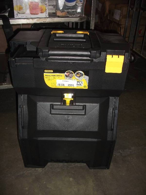 lot 2955 image: Stanley 018800R Mobile Work Center (Damaged)