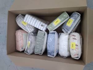 lot 36491 image: Miscellaneous Lot Of Queen Sheets, 10 Pack