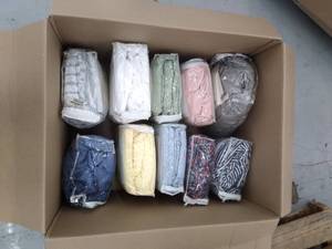 lot 36494 image: Miscellaneous Lot Of Queen Sheets, 10 Pack