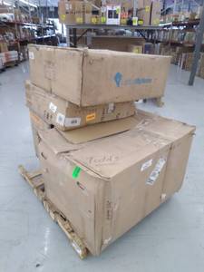 lot 36496 image: Miscellaneous Pallet Of Furniture