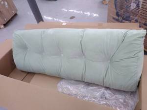 lot 36498 image: Pallet Of Tufted Headboards, 4 Queen Size, Multi Color