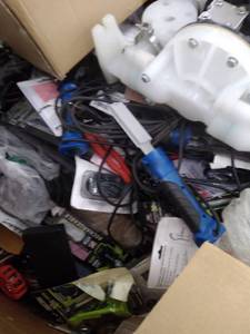 lot 36509 image: Miscellaneous Pallet Of Items