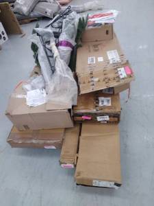 lot 36510 image: Miscellaneous Pallet Of Items