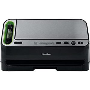 lot 46811 image: FoodSaver V4400 2-in-1 Vacuum Sealer Machine with Automatic Vacuum Sealer Bag Detection and Starter Kit - Retail - $233.49