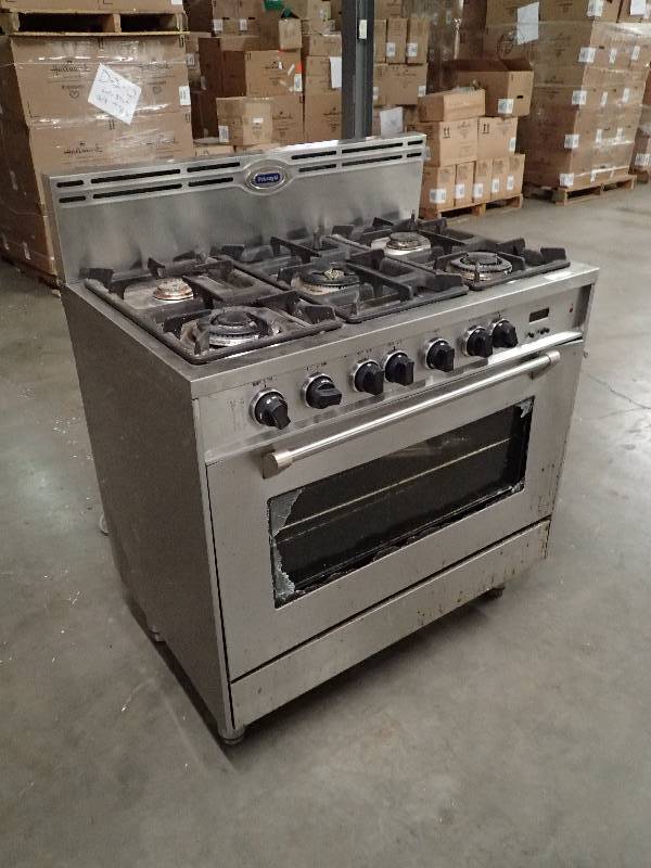 lot 62 image: DeLonghi Gas Convection Range