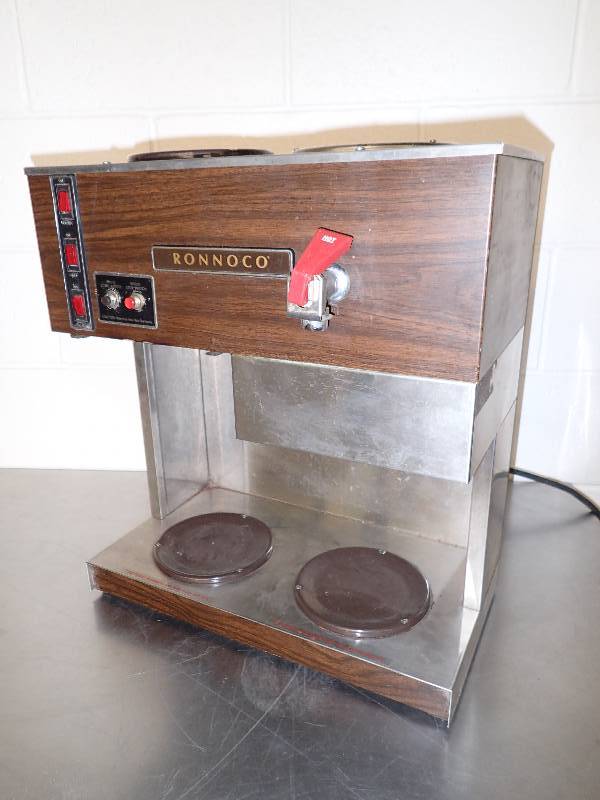 lot 65 image: Ronnoco CoffeeTea Maker w Pot Warmers