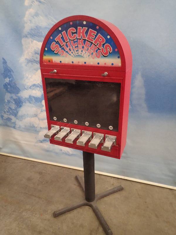 lot 19 image: 6 Stack Sticker Machine w Stand