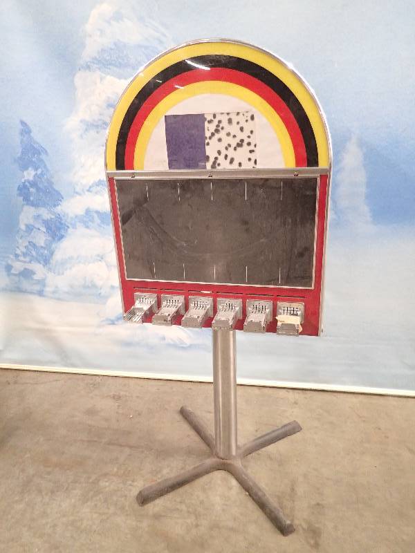 lot 24 image: 6 Stack Sticker Machine w Stand