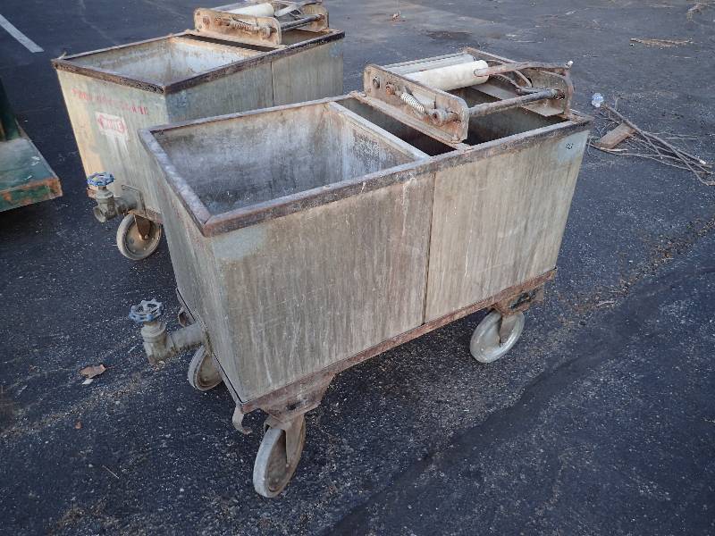 lot 121 image: Antique Washing Station on Large Casters