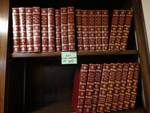 Set of Funk & wagnalls encyclopedia & other books