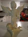 Angel statue/figurine
