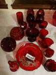 17 pcs of red glass