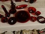 13 pcs of red glass