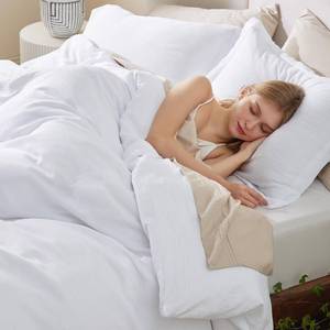 lot 240122 image: Bedsure Faux Muslin Duvet Cover Queen - White Gauze-Like Duvet Cover Queen Size, Soft and Breathable Bedding Comforter Cover Set, 3 Pieces, 1 Duvet Cover and 2 Pillow Shams, White, Queen