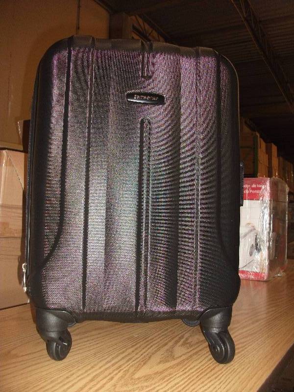 lot 3333 image: SAMSONITE FIERO 20 SPINNER (AS IS)
