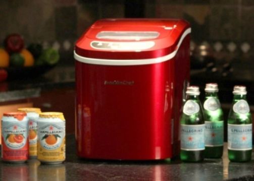 lot 3359 image: Franklin Chef FCI122R Portable Ice Maker
