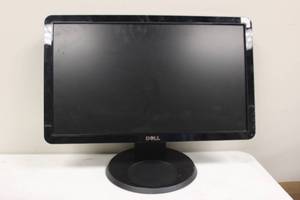 lot 11 image: 19 DELL MONITOR  USED