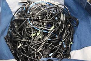 lot 213 image: LOT OF POWERSUPPLY