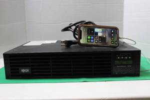 lot 33 image: TRIPP-LITE 2200VA 1800W 120V DOUBLE-CONVERS ION UPS SU2200RTXLCD2U USED WORKS