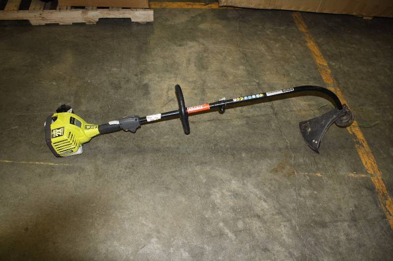 lot 2761 image: Ryobi 2 Cycle Gas Trimmer