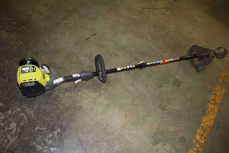 lot 2765 image: Ryobi 4 cycle Gas Trimmer