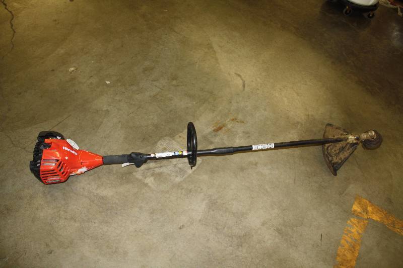lot 2770 image: Homelite 2 cycle Gas Trimmer