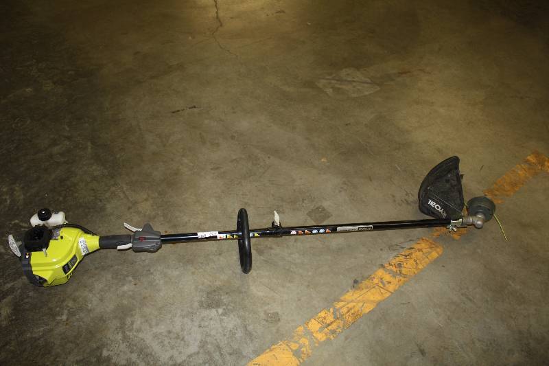lot 2771 image: Ryobi 2 cycle Gas Trimmer
