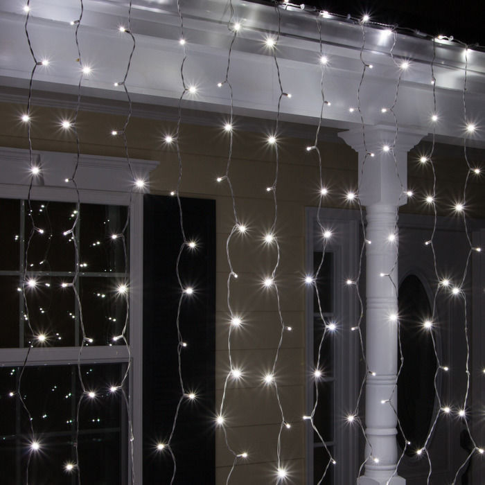 lot 1947 image: Wintergreen Lighting Curtain Icicle Lights