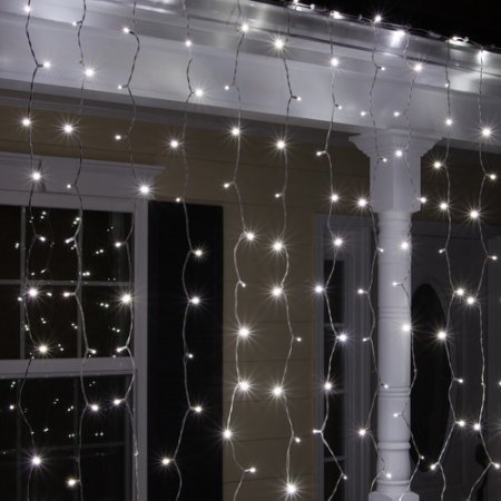 lot 1949 image: Wintergreen Lighting Curtain Icicle Lights
