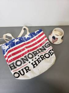 lot 44 image: Patriotic Ceramic Candle Shade for Jar Candles and Fabric Tote