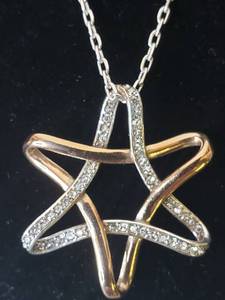 lot 84 image: Brighton Neptunes Rings Pendant on Brighton Chain