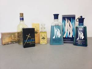 lot 402 image: Vintage Avon Collectable Gifts