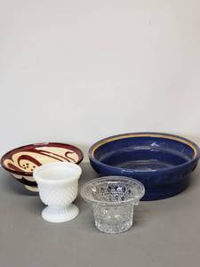 lot 435 image: Avon Glassware and Pottery Planter Saucer and Bowl