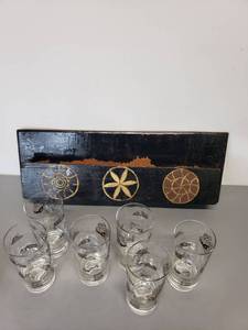 lot 448 image: (6)Vintage Black and Gold Machinery Glasses (one has small chip on rim) and Narrow Black and Gold Window Box
