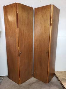 lot 462 image: Bi-Fold Doors 35.5 wide Panels