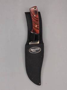 lot 65 image: Like New Appalachian Trail Knife. 4 Fixed Blade with Shieth
