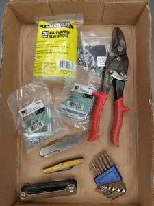 lot 72 image: Tool Lot with Vintage Schrade Knife