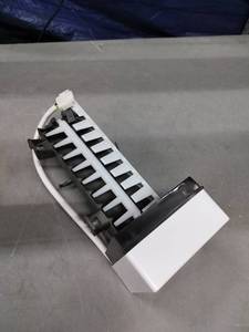 lot 1805 image: Refrigerator Ice Maker