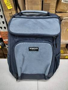 lot 2757 image: Blue Igloo Backpack