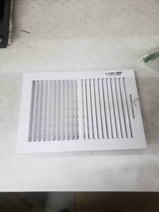 lot 5411 image: Unbranded White Vent 13 34 in x 9 34 in