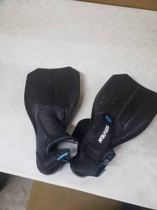 lot 5412 image: Seaview Womens Flippers Size 8
