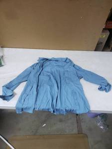 lot 5422 image: Unbranded Hiking Medium Collared Shirt Teal