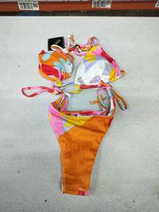 lot 2015 image: ZAFUL Womans Swimwear Size Small