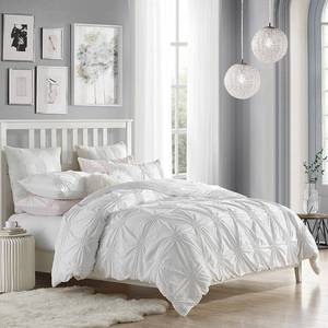 lot 4197 image: Swift Home Floral Pintuck 3-Piece FullQueen Duvet Cover Set in White - Retail $119.99