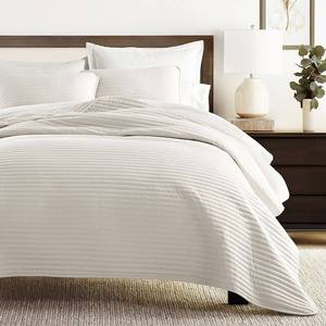 lot 4199 image: ienjoy Home All Season 3 Piece Stripe Stitch Quilt Set, KingCalifornia King