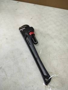 lot 5676 image: Husky Pipe Wrench 14in