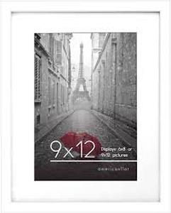 lot 1300 image: American Flat Picture Frame 9x12in