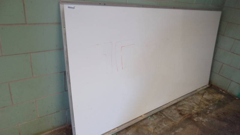 lot 358 image: Dry erase board.