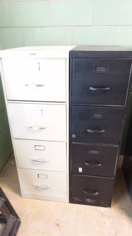 lot 359 image: 2 4-Drawer file cabinet.
