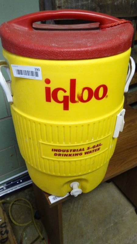 lot 390 image: ig100 drink dispenser.